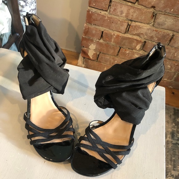 Donald J. Pliner …. Black patent high heels - Picture 14 of 16